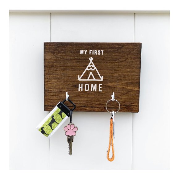 My first home key / leash holder for 2 with tent - Picture 1 of 1